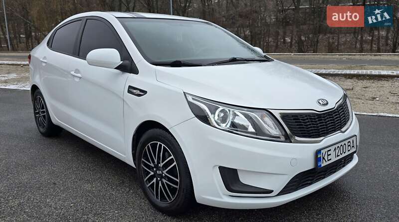 Седан Kia Rio 2013 в Днепре фото 4 Седан Kia Rio 2013 в Днепре