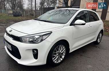 Хэтчбек Kia Rio 2017 в Киеве