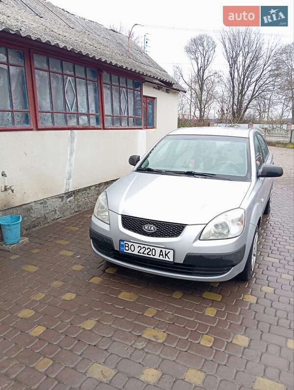 Седан Kia Rio 2008 в Тернополе