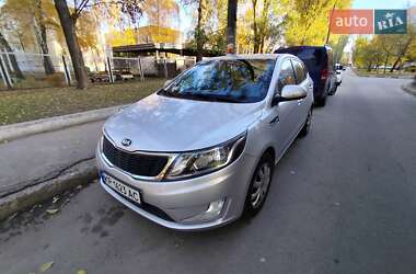 Хэтчбек Kia Rio 2013 в Запорожье