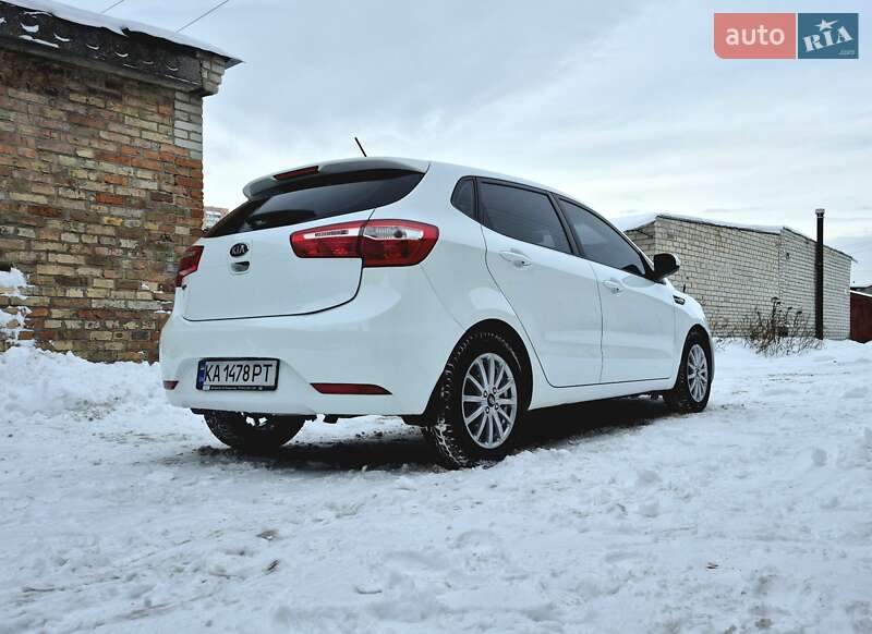 Хэтчбек Kia Rio 2013 в Киеве