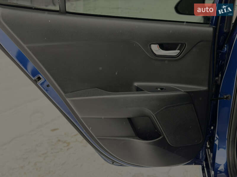 Седан Kia Rio 2019 в Львові