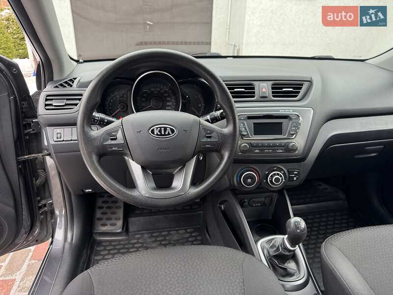 Седан Kia Rio 2012 в Киеве