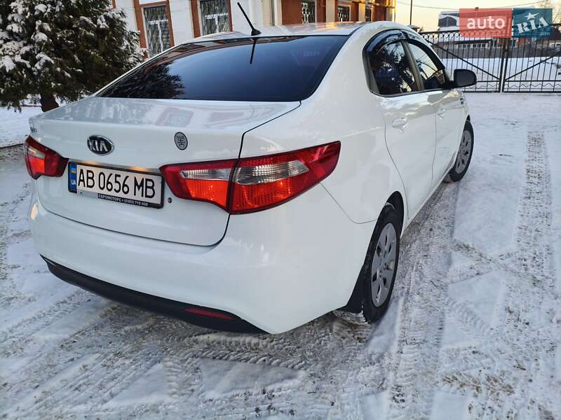 Седан Kia Rio 2013 в Калиновке