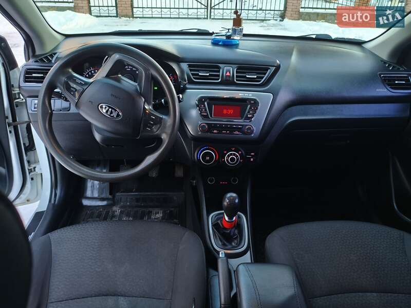 Седан Kia Rio 2013 в Калиновке