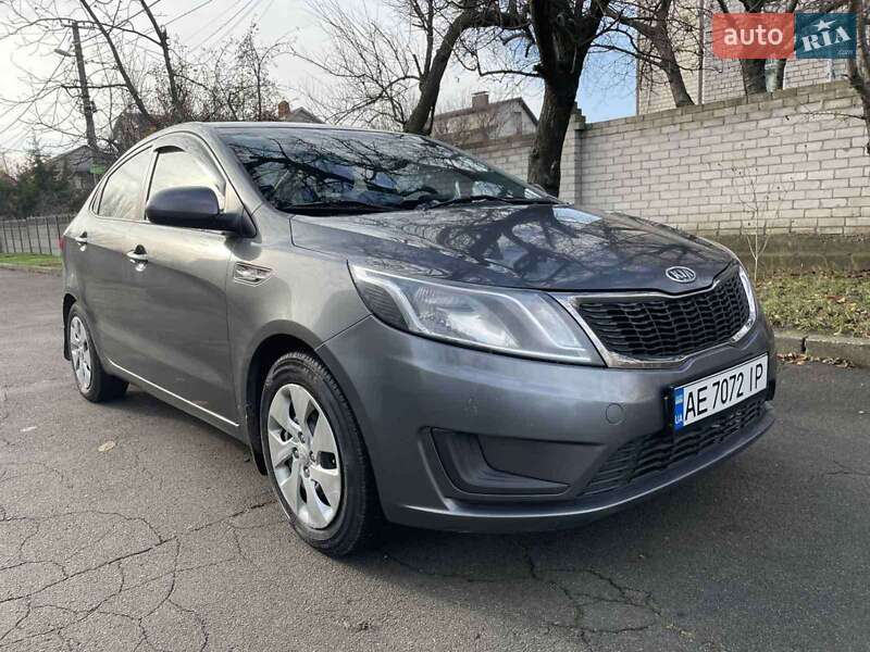 Седан Kia Rio 2012 в Зачепиловке