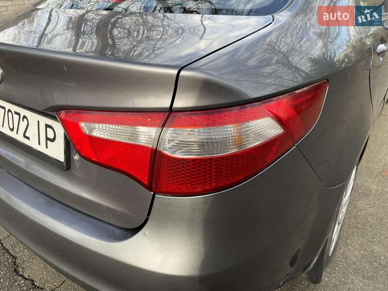Седан Kia Rio 2012 в Зачепиловке