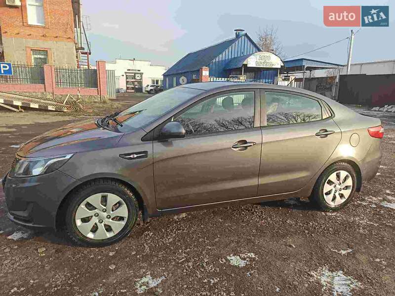 Седан Kia Rio 2013 в Полтаве