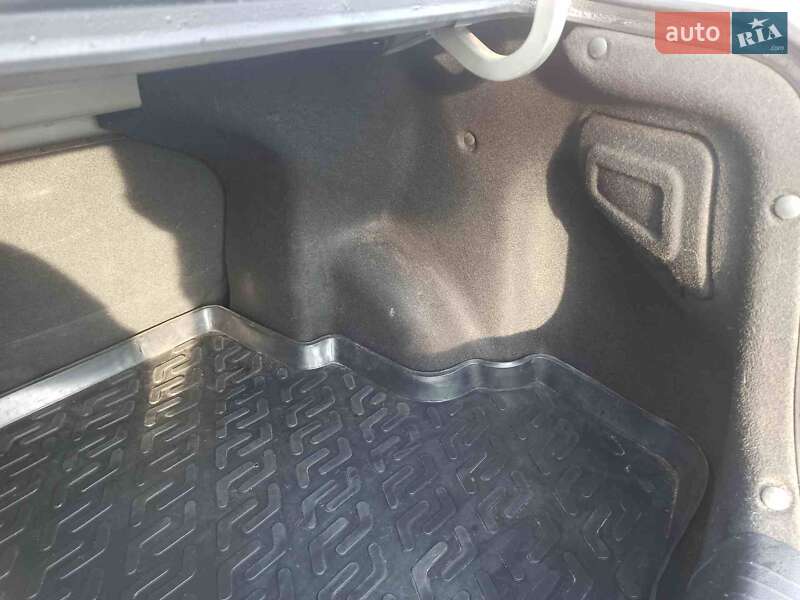 Седан Kia Rio 2013 в Полтаве