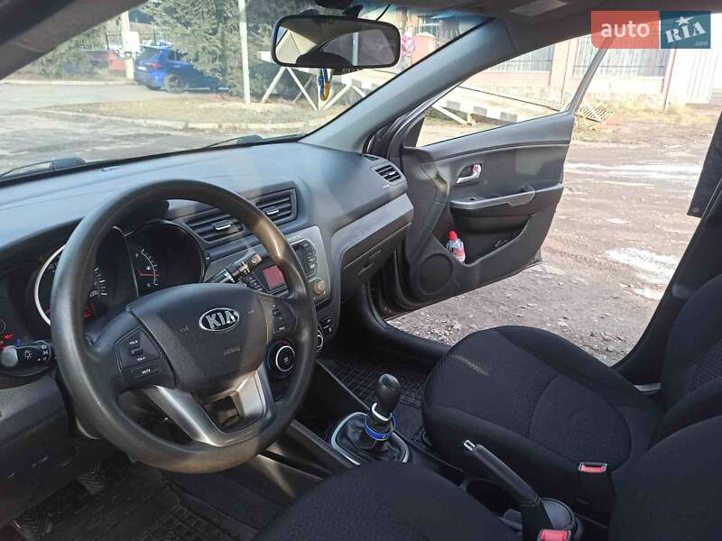 Седан Kia Rio 2013 в Полтаве