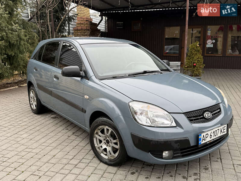 Хэтчбек Kia Rio 2008 в Запорожье