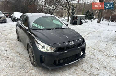 Хэтчбек Kia Rio 2017 в Киеве