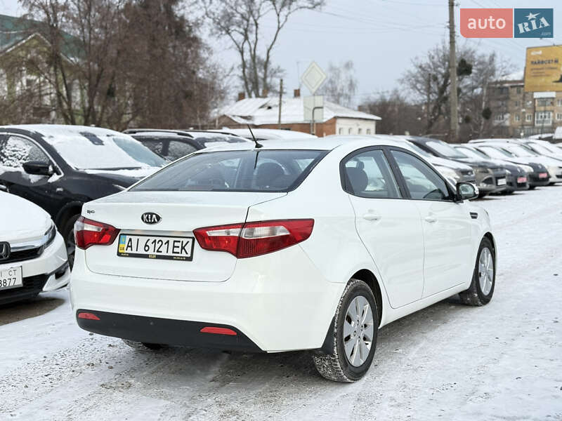 Седан Kia Rio 2013 в Полтаве
