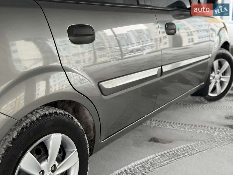 Седан Kia Rio 2010 в Харькове