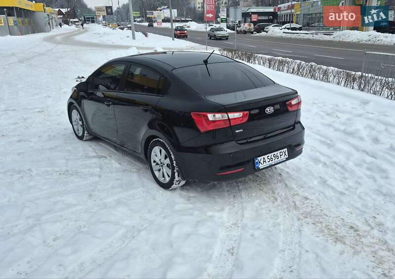 Седан Kia Rio 2015 в Киеве