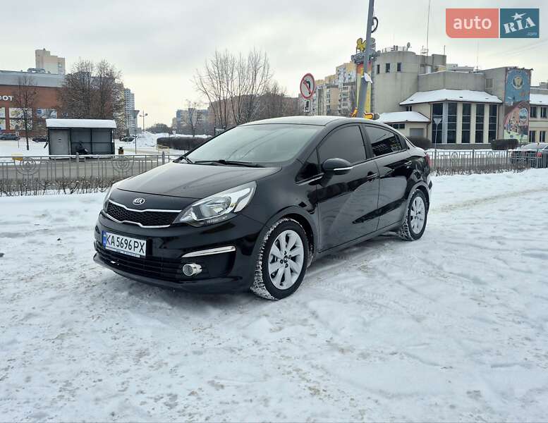 Седан Kia Rio 2015 в Киеве