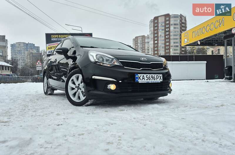 Седан Kia Rio 2015 в Киеве