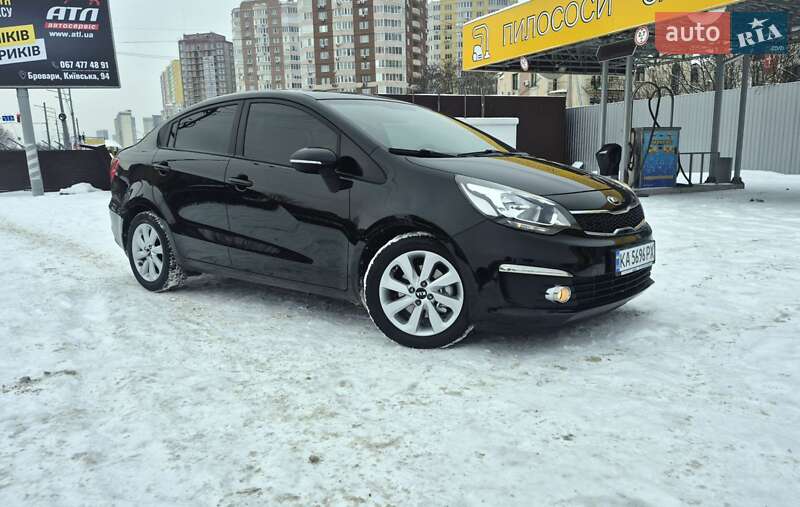 Седан Kia Rio 2015 в Киеве