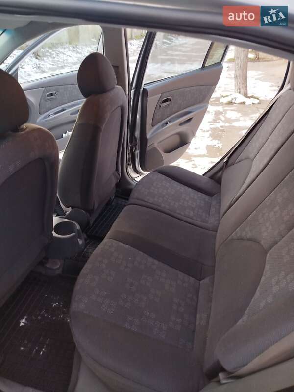 Хэтчбек Kia Rio 2007 в Николаеве