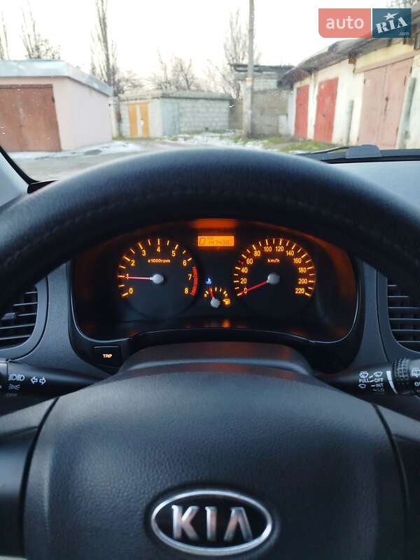 Хэтчбек Kia Rio 2007 в Николаеве