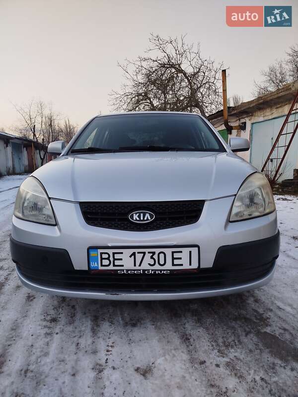 Хэтчбек Kia Rio 2007 в Николаеве