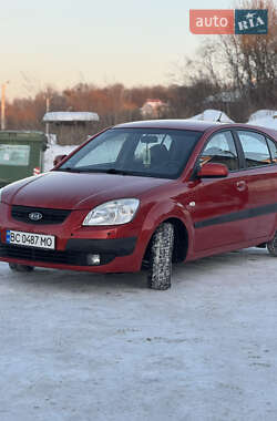 Хэтчбек Kia Rio 2005 в Львове