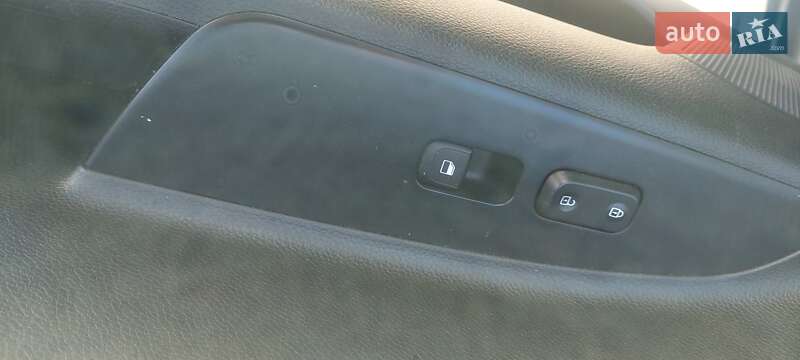 Хетчбек Kia Rio 2019 в Києві фото 25 Хетчбек Kia Rio 2019 в Києві