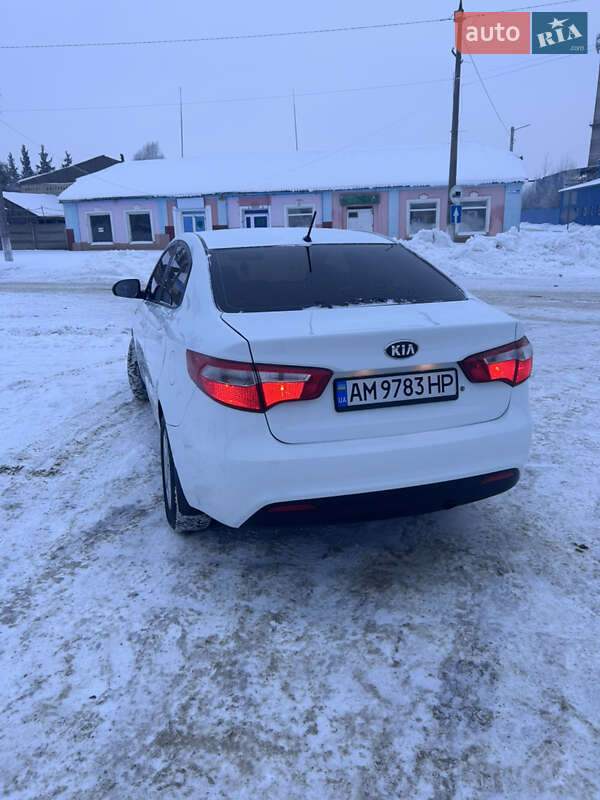 Седан Kia Rio 2013 в Овруче фото 2 Седан Kia Rio 2013 в Овруче
