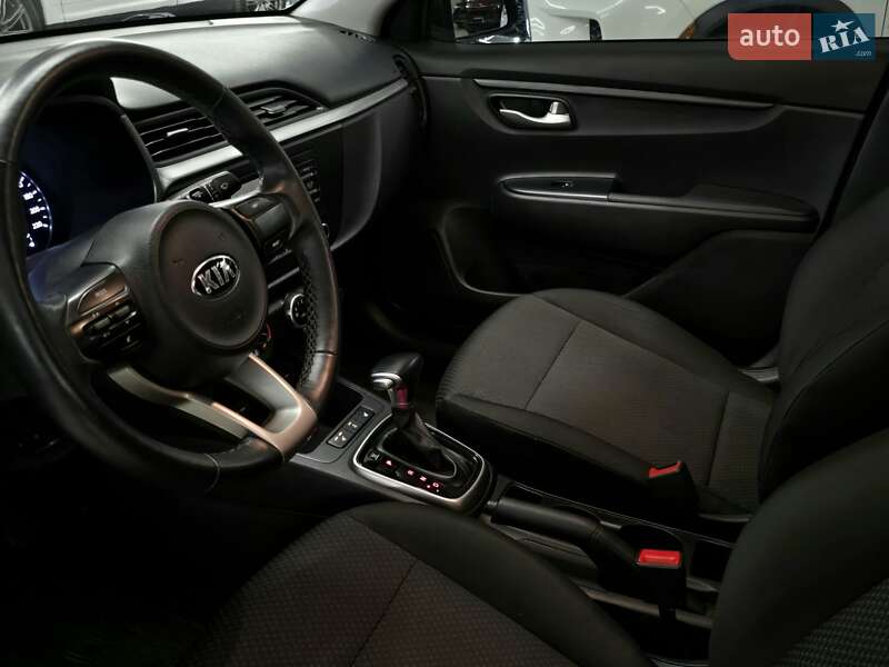 Седан Kia Rio 2021 в Николаеве