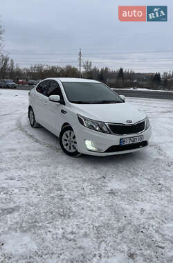 Седан Kia Rio 2013 в Полтаве