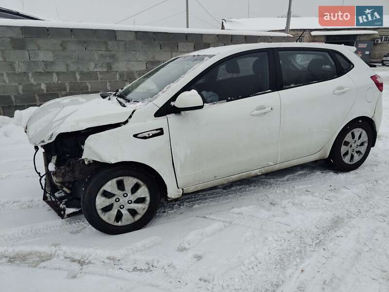 Хэтчбек Kia Rio 2012 в Остроге фото 10 Хэтчбек Kia Rio 2012 в Остроге