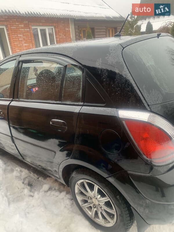 Хетчбек Kia Rio 2008 в Високому