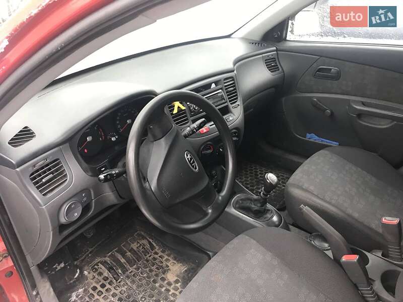 Хэтчбек Kia Rio 2008 в Украинке