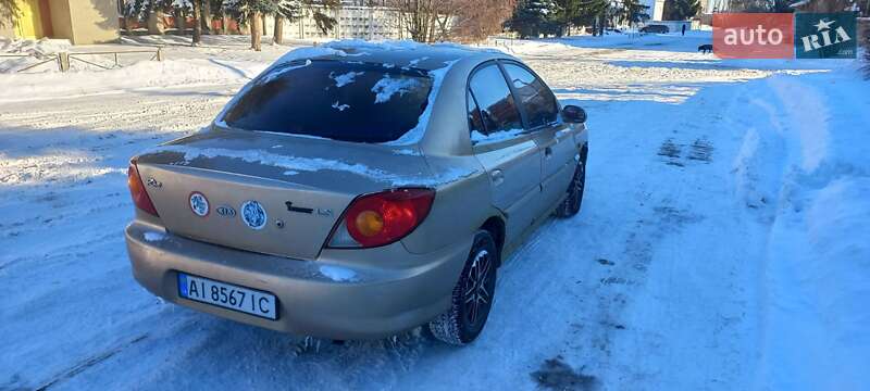 Седан Kia Rio 2002 в Бородянке
