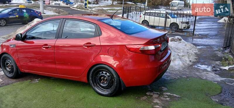 Седан Kia Rio 2011 в Львове