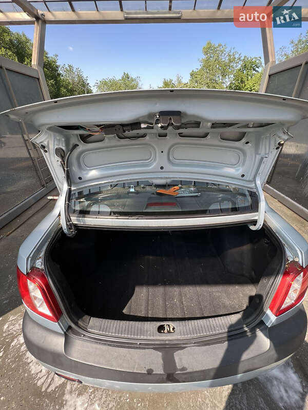 Седан Kia Rio 2008 в Дніпрі
