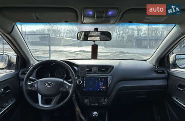 Седан Kia Rio 2012 в Чернівцях