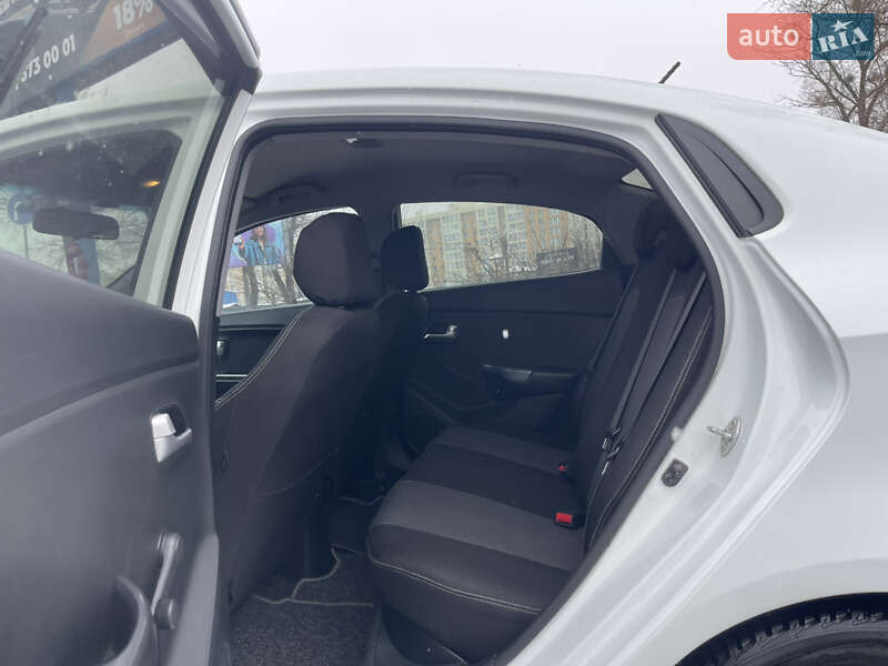 Седан Kia Rio 2013 в Киеве