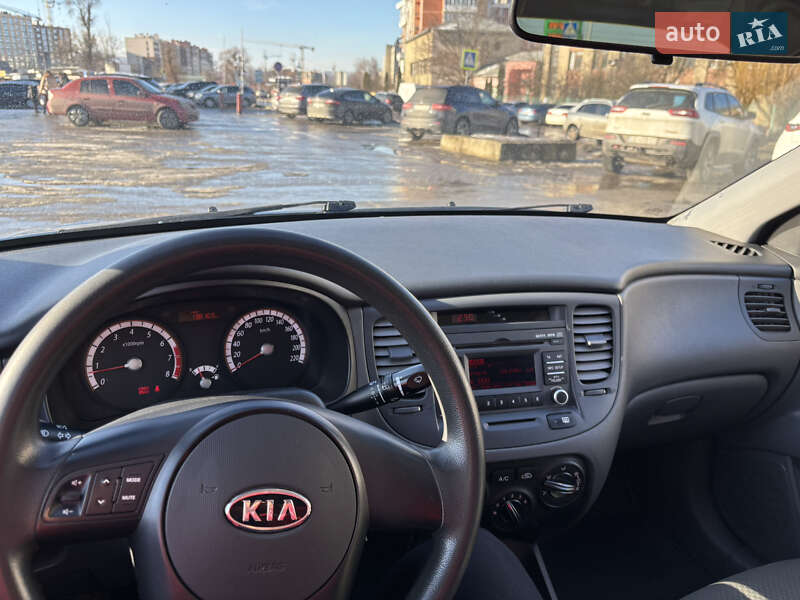 Седан Kia Rio 2011 в Черновцах фото 19 Седан Kia Rio 2011 в Черновцах