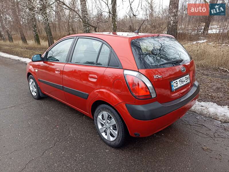 Хэтчбек Kia Rio 2008 в Лубнах
