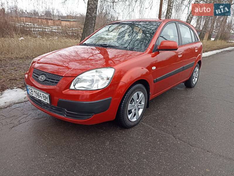 Хэтчбек Kia Rio 2008 в Лубнах