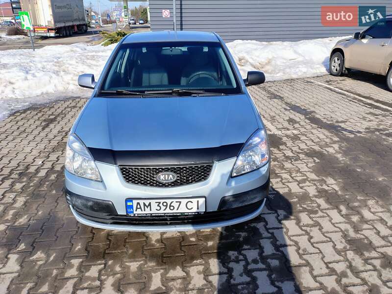 Седан Kia Rio 2007 в Житомире
