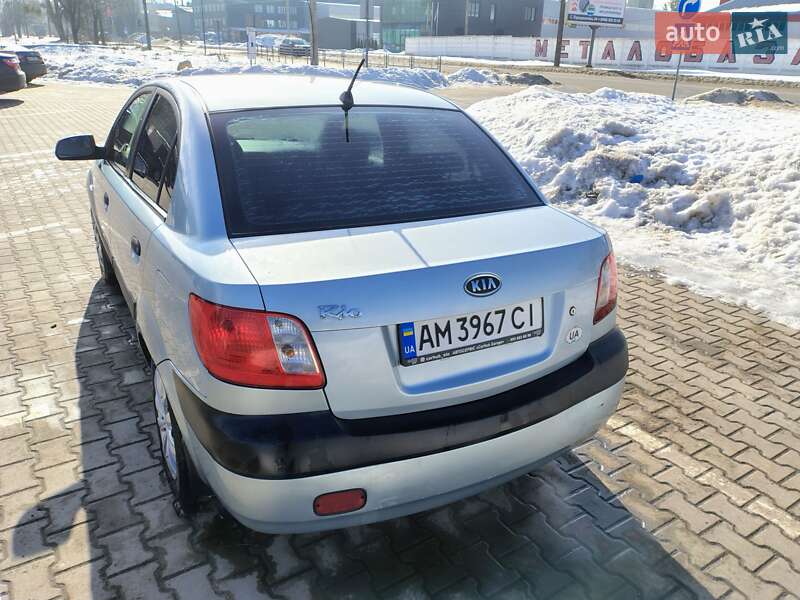 Седан Kia Rio 2007 в Житомире
