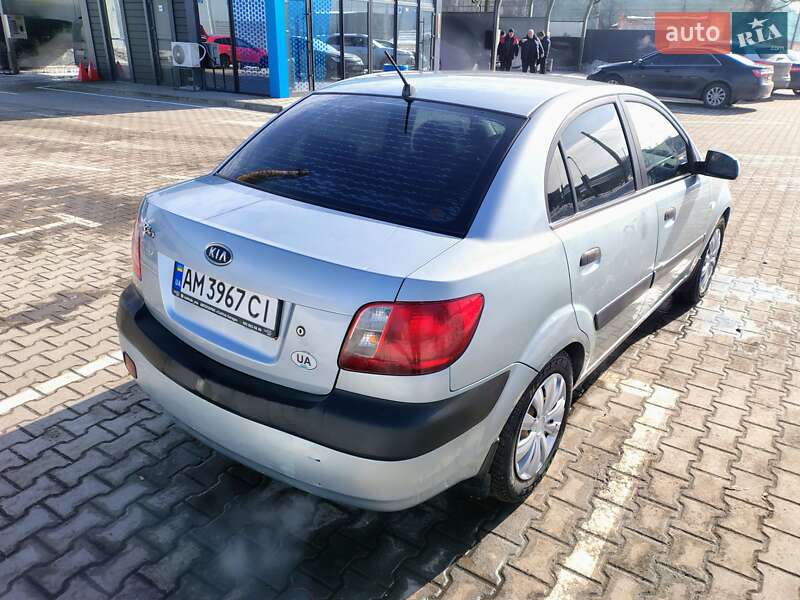 Седан Kia Rio 2007 в Житомире