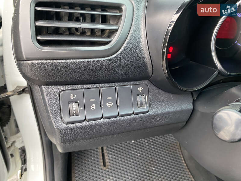 Хэтчбек Kia Rio 2012 в Хмельницком фото 15 Хэтчбек Kia Rio 2012 в Хмельницком