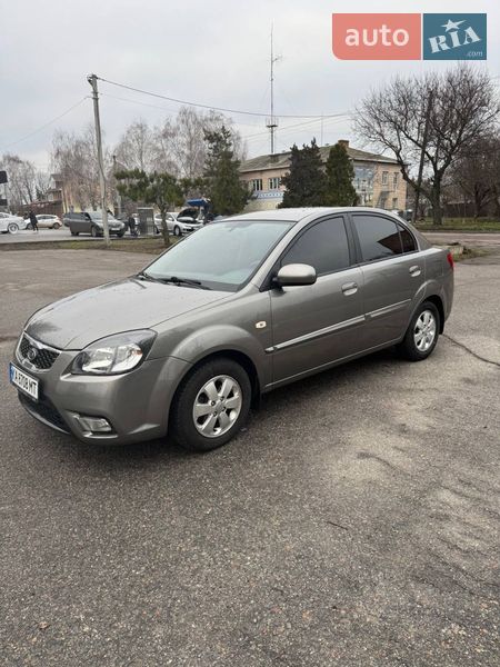 Седан Kia Rio 2011 в Киеве
