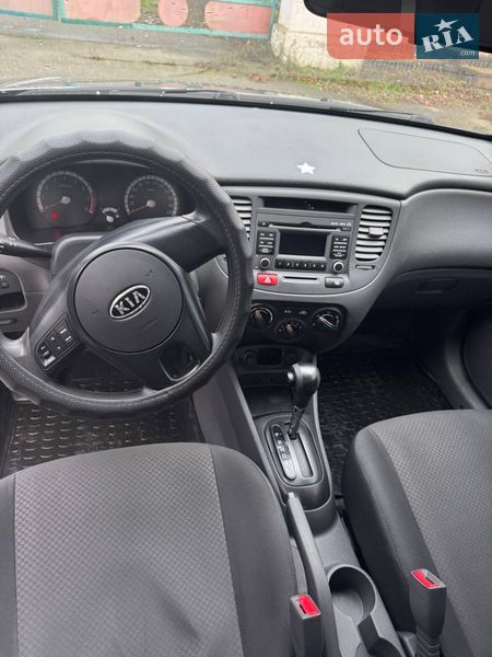 Седан Kia Rio 2011 в Киеве