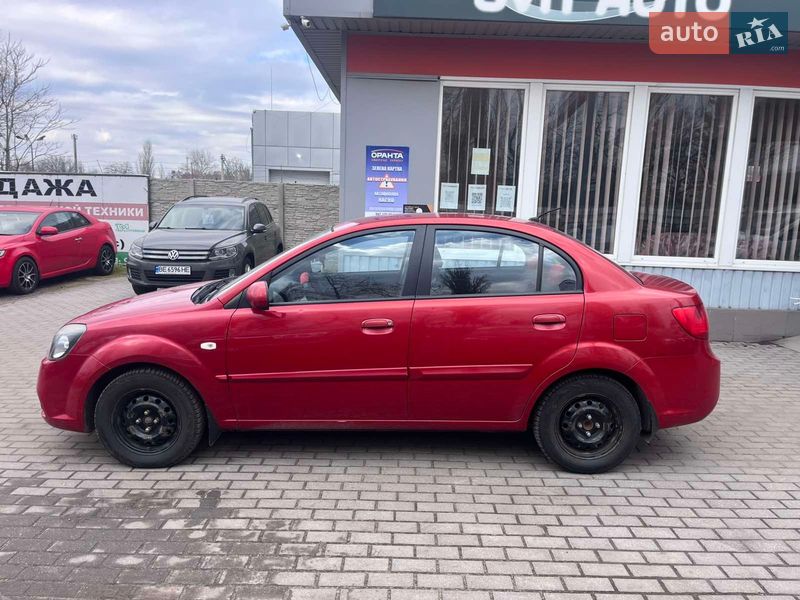 Седан Kia Rio 2011 в Николаеве