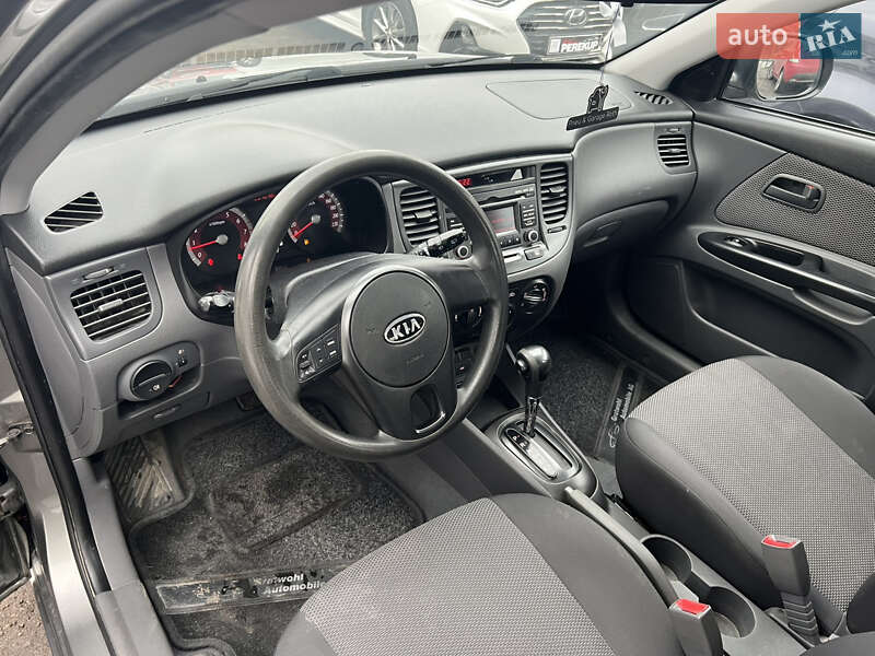 Хетчбек Kia Rio 2010 в Києві