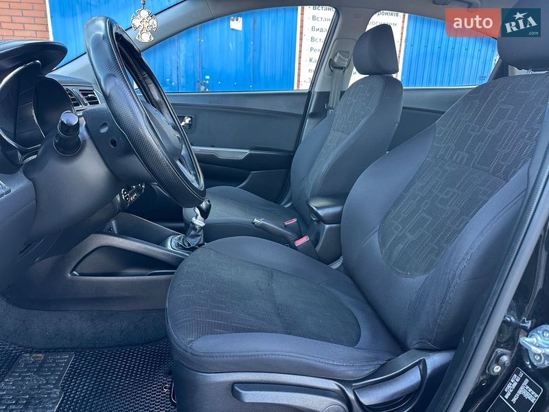Седан Kia Rio 2012 в Хмельницком